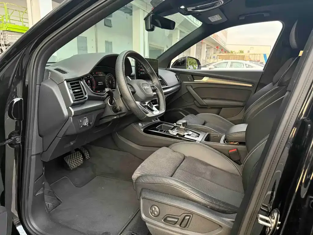Audi Q5L Sportback — фото 7