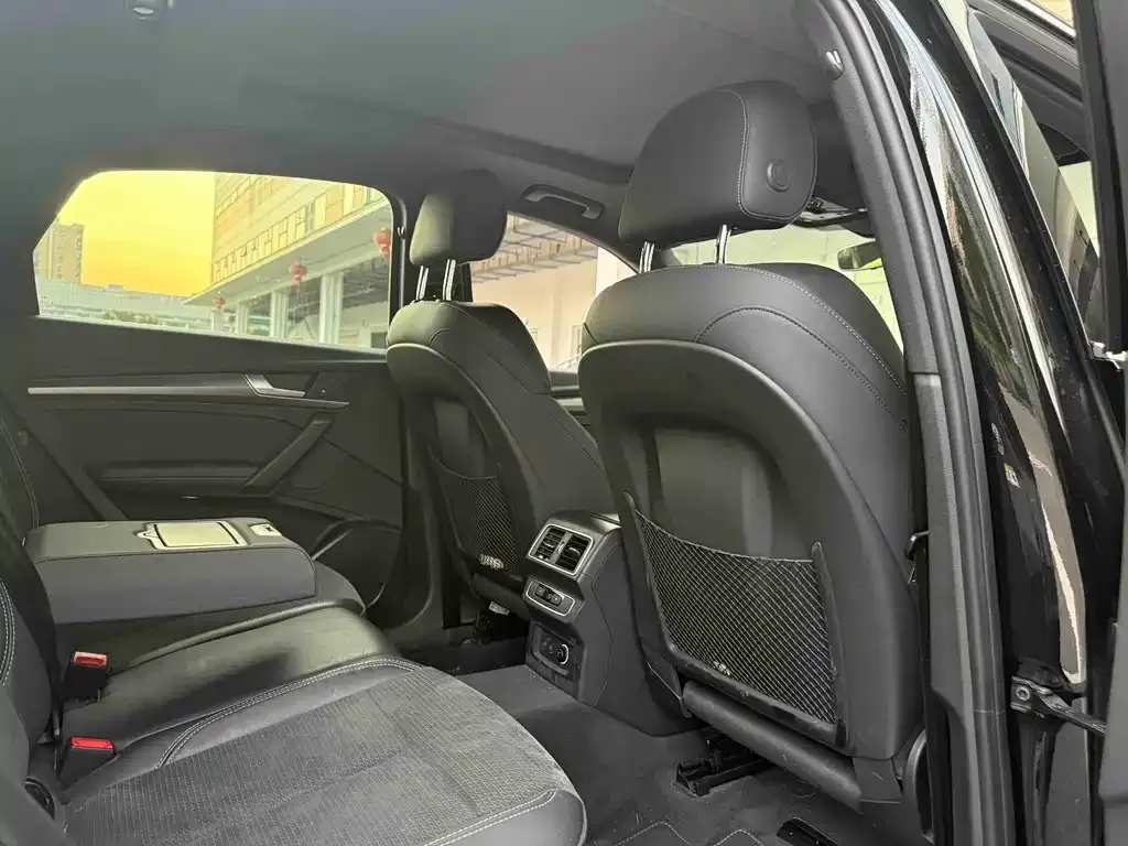 Audi Q5L Sportback — фото 2