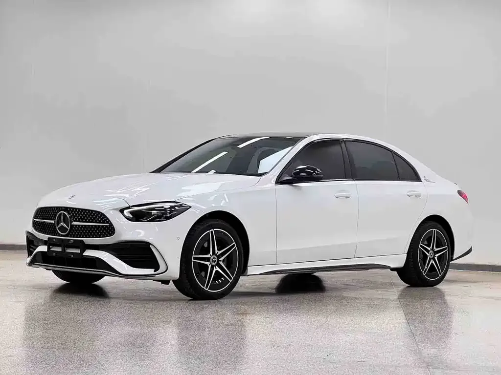 Mercedes-Benz C-Class — фото 1