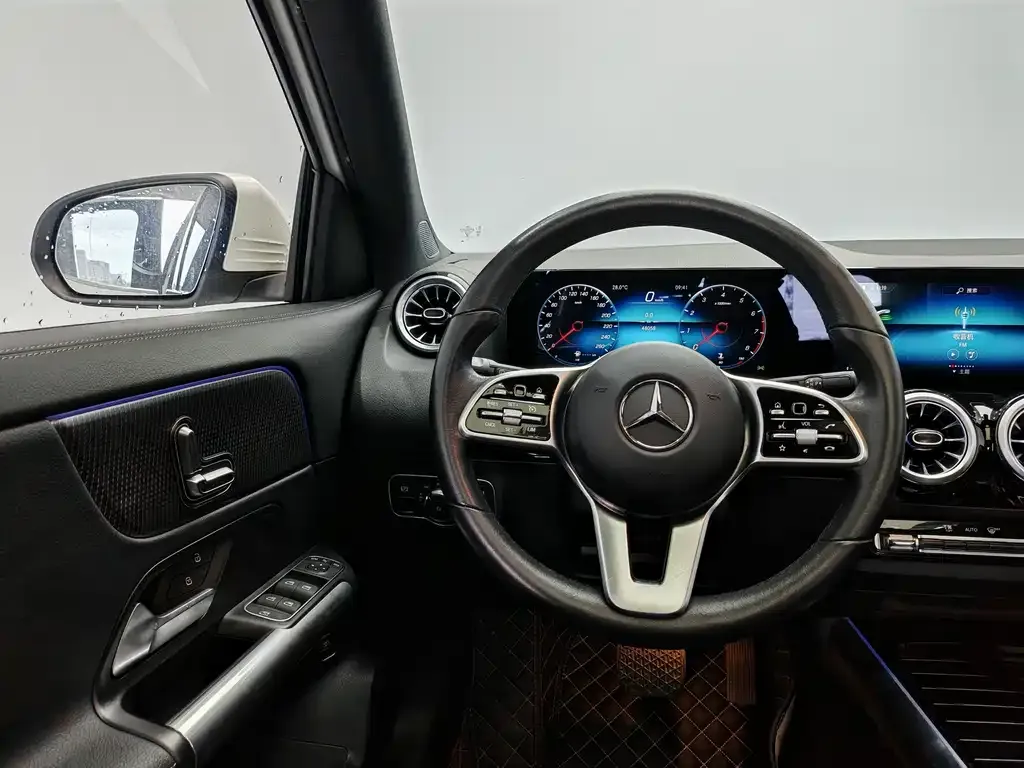 Mercedes-Benz GLA — фото 6