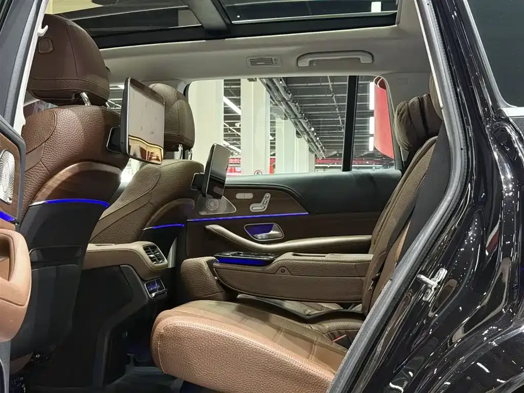 Mercedes-Benz GLS — фото 10