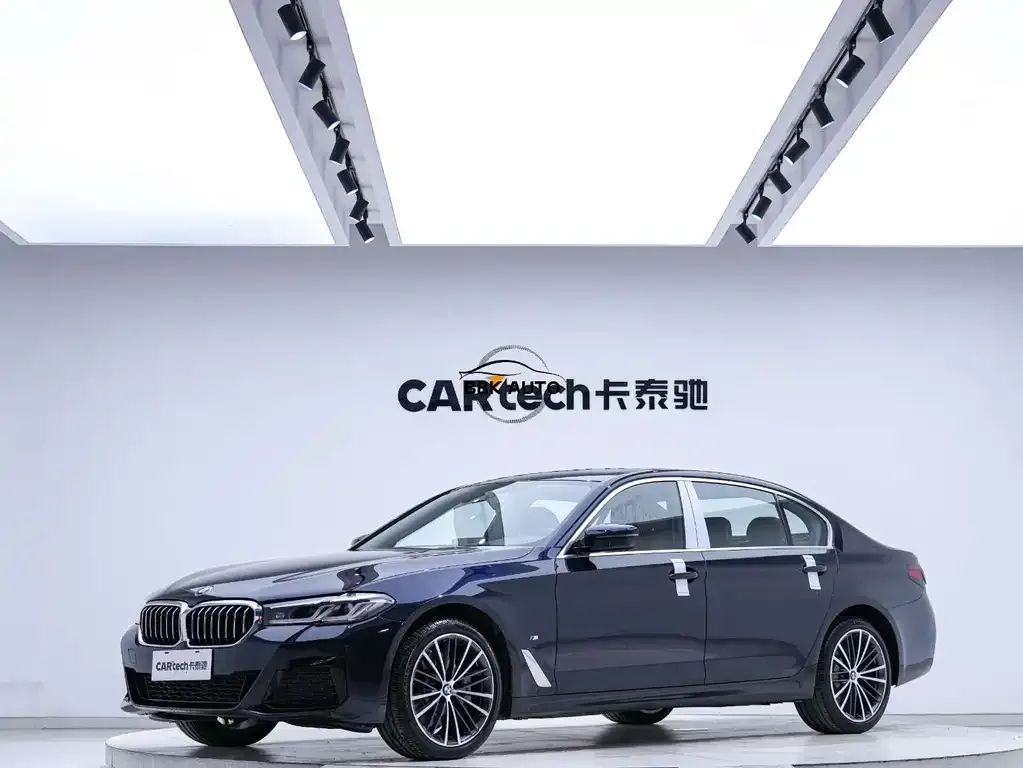 BMW 5 Series — фото 1