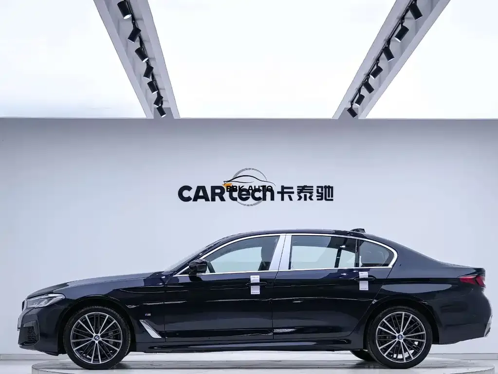 BMW 5 Series — фото 5