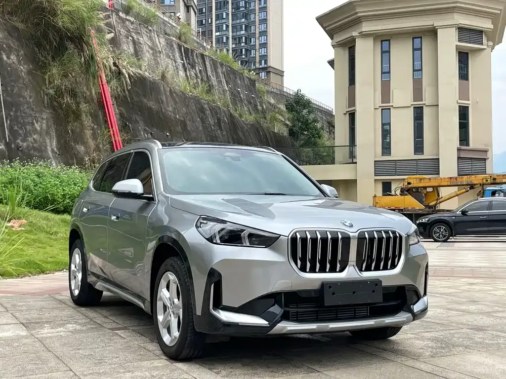 BMW X1 — фото 5