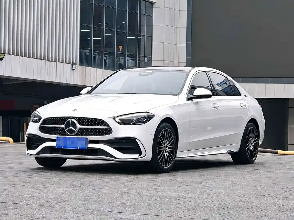 Mercedes-Benz C-Class — фото 1