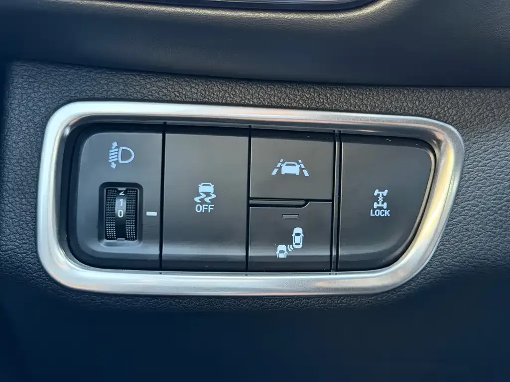 Hyundai Santa Fe — фото 4
