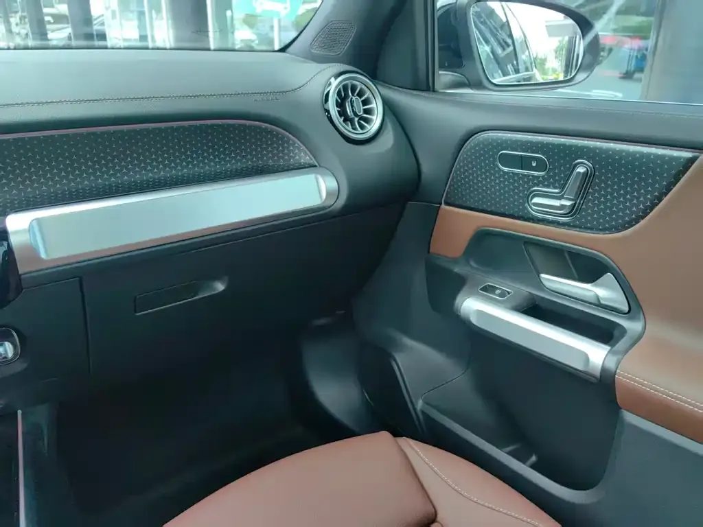 Mercedes-Benz EQB 2025 из CN, фото 3