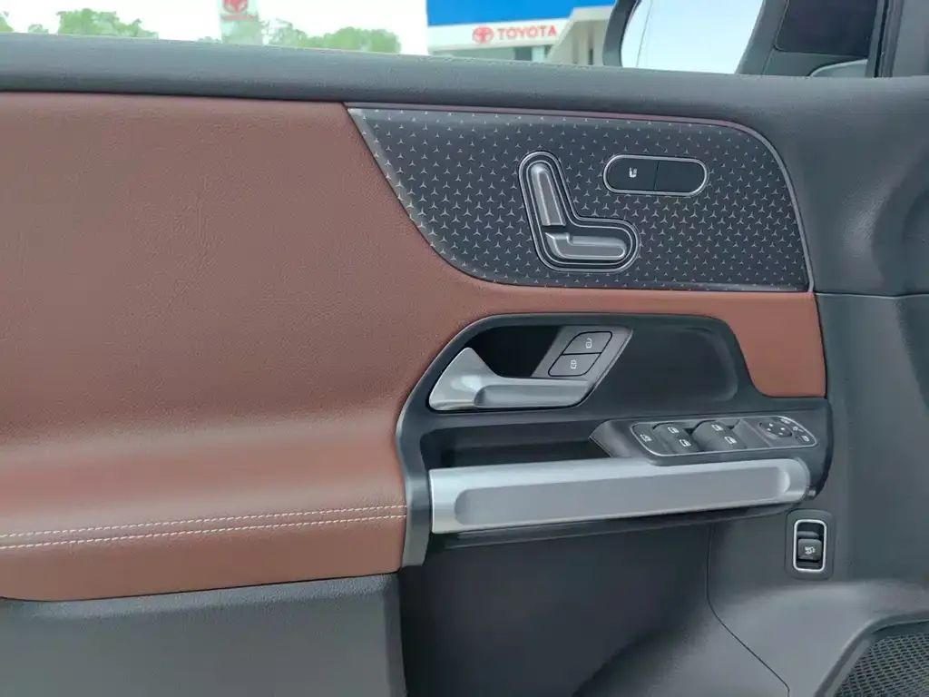 Mercedes-Benz EQB 2025 из CN, фото 2