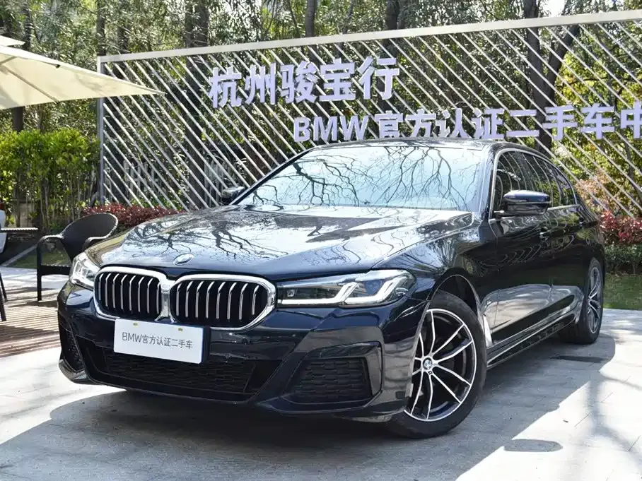 BMW 5 Series — фото 1