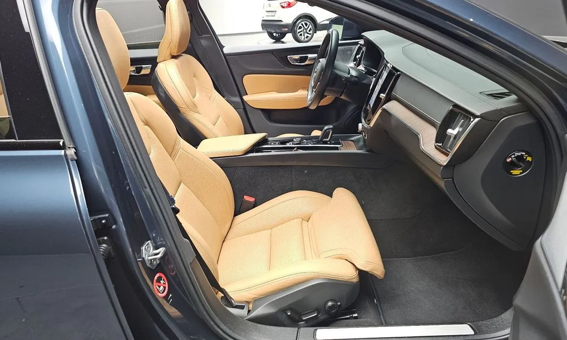 Volvo V60 2021 из KR, фото 5