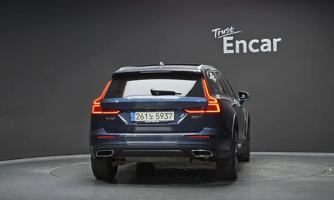 Volvo V60 2021 из KR, фото 7