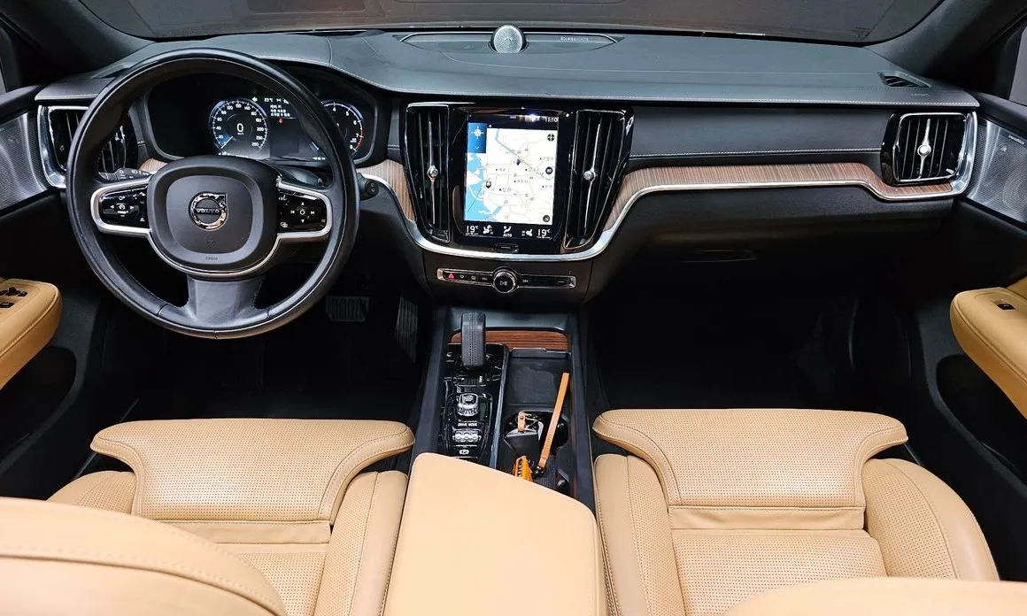 Volvo V60 2021 из KR, фото 4