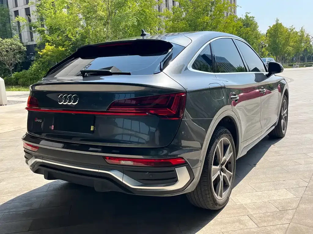Audi Q5L Sportback — фото 9