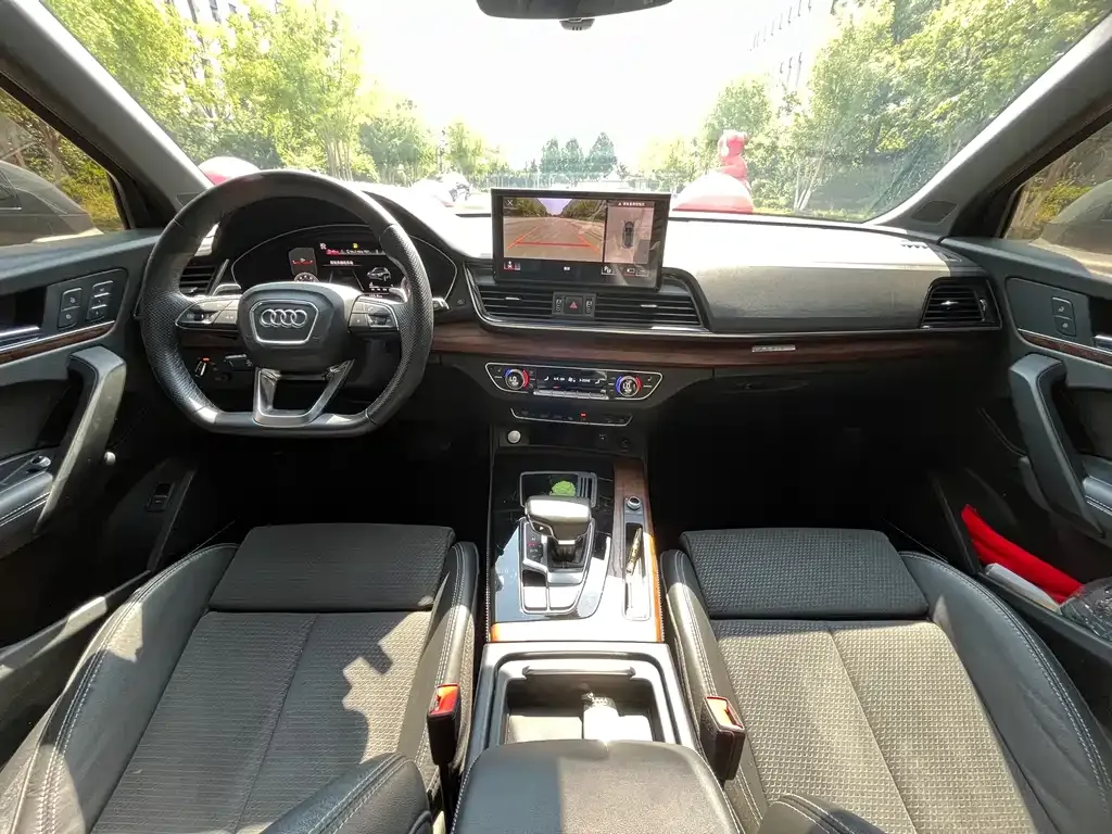Audi Q5L Sportback — фото 10