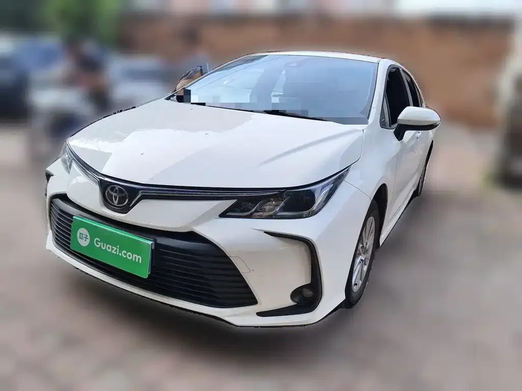 Toyota Corolla — фото 1