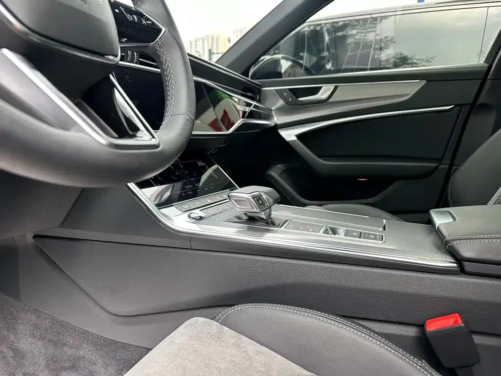 Audi A6L — фото 4