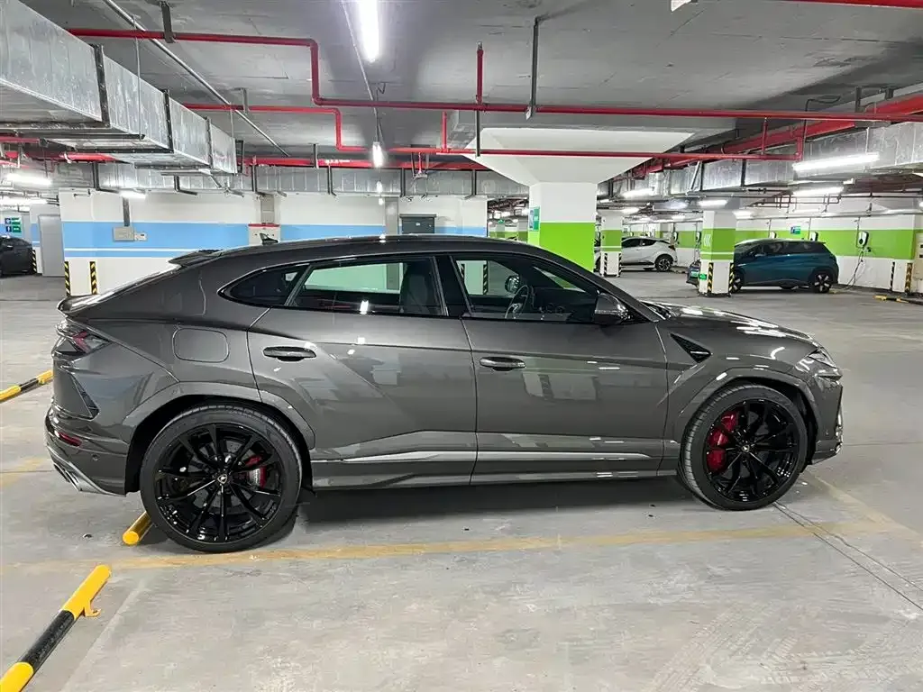 Lamborghini Urus — фото 3