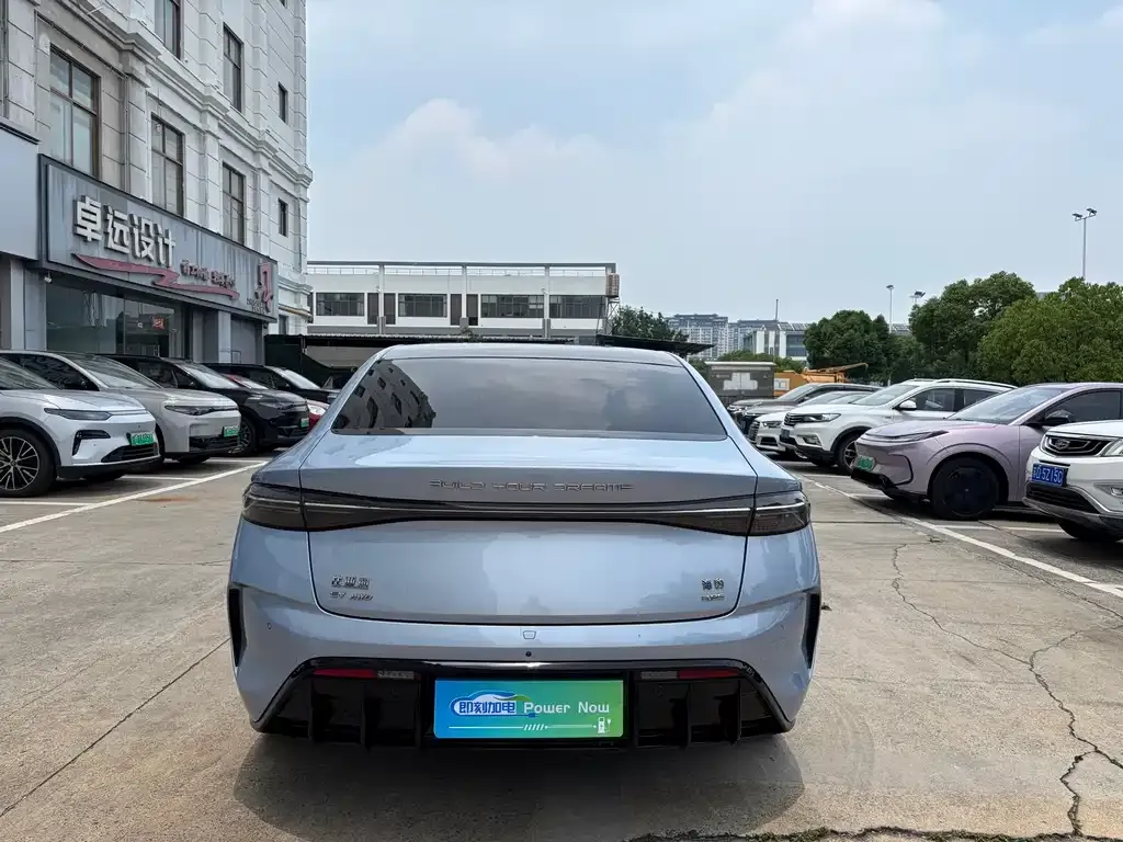 BYD Seal — фото 4