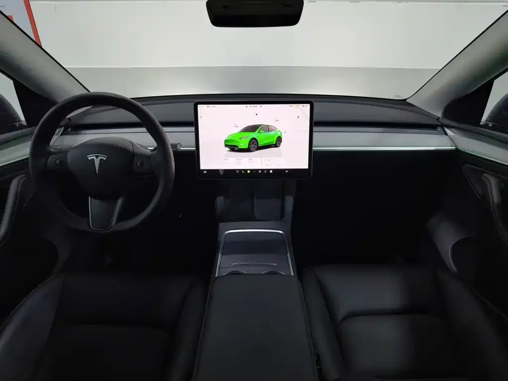 Tesla Model Y — фото 3
