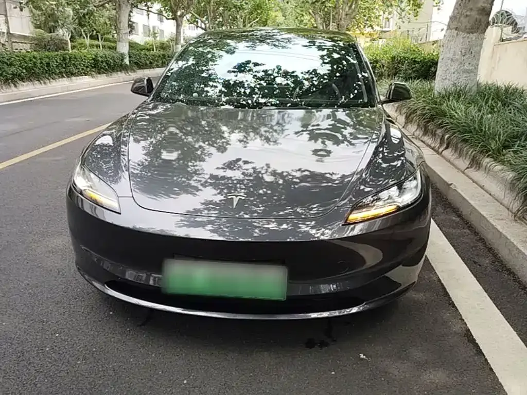 Tesla Model 3 — фото 8