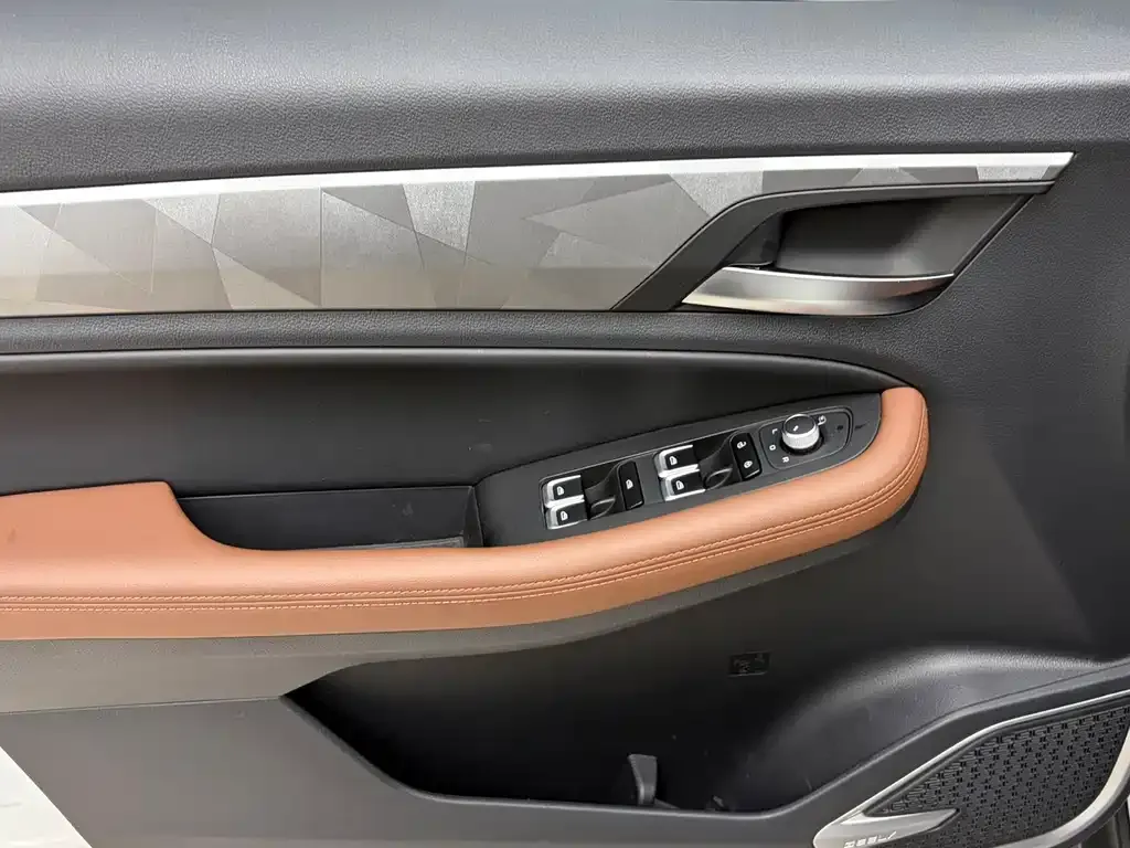 Geely Vision X6 — фото 10
