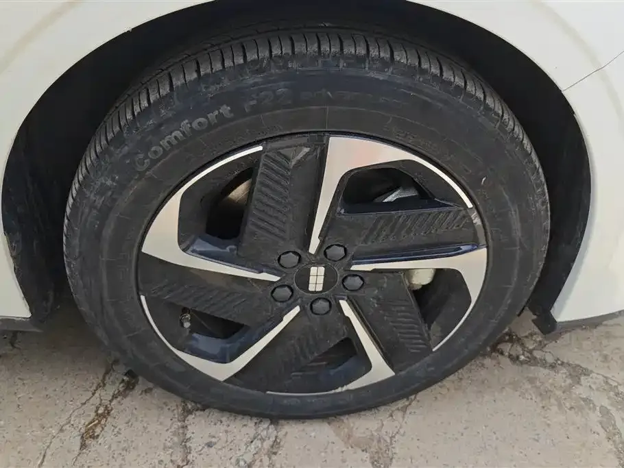 Geely Galaxy L6 2024 из CN, фото 3