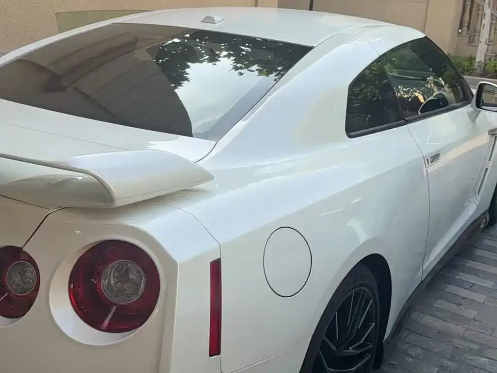 Nissan GT-R — фото 3