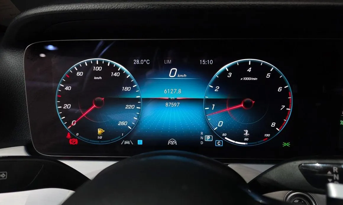 Mercedes-Benz E-Class 2021 из KR, фото 4