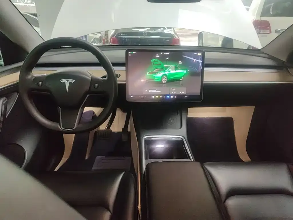 Tesla Model Y — фото 2