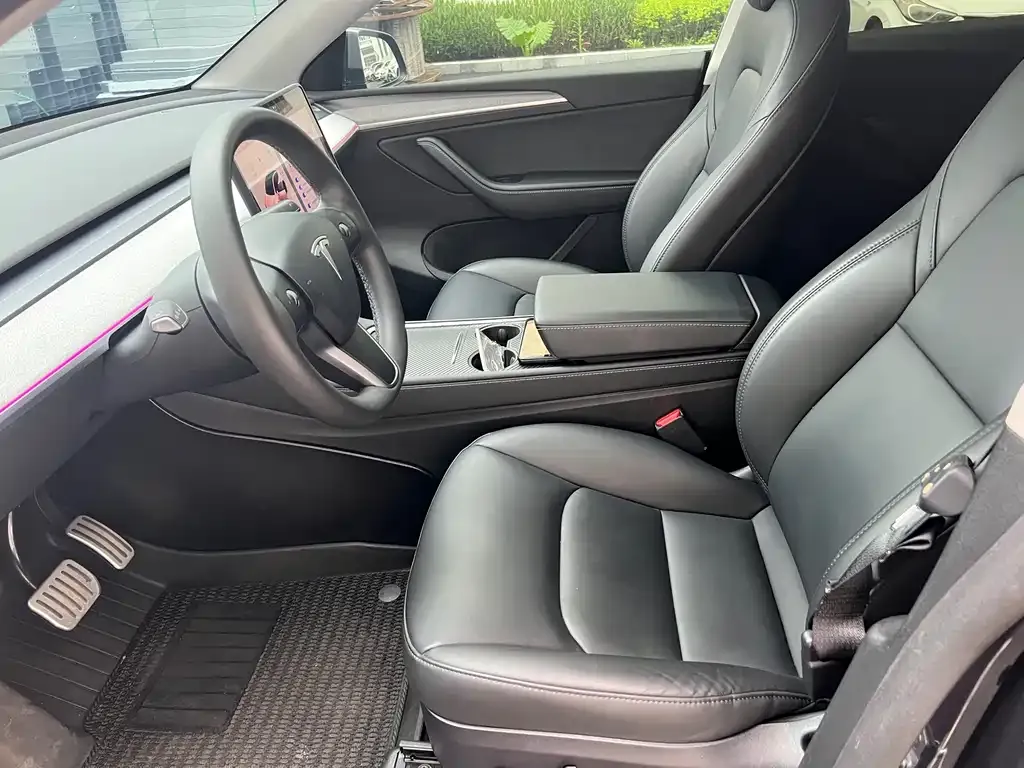 Tesla Model Y — фото 3