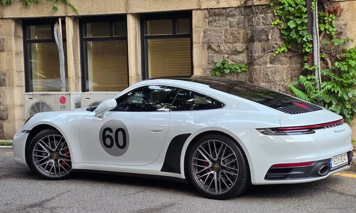 Porsche 911 2021 из KR, фото 7