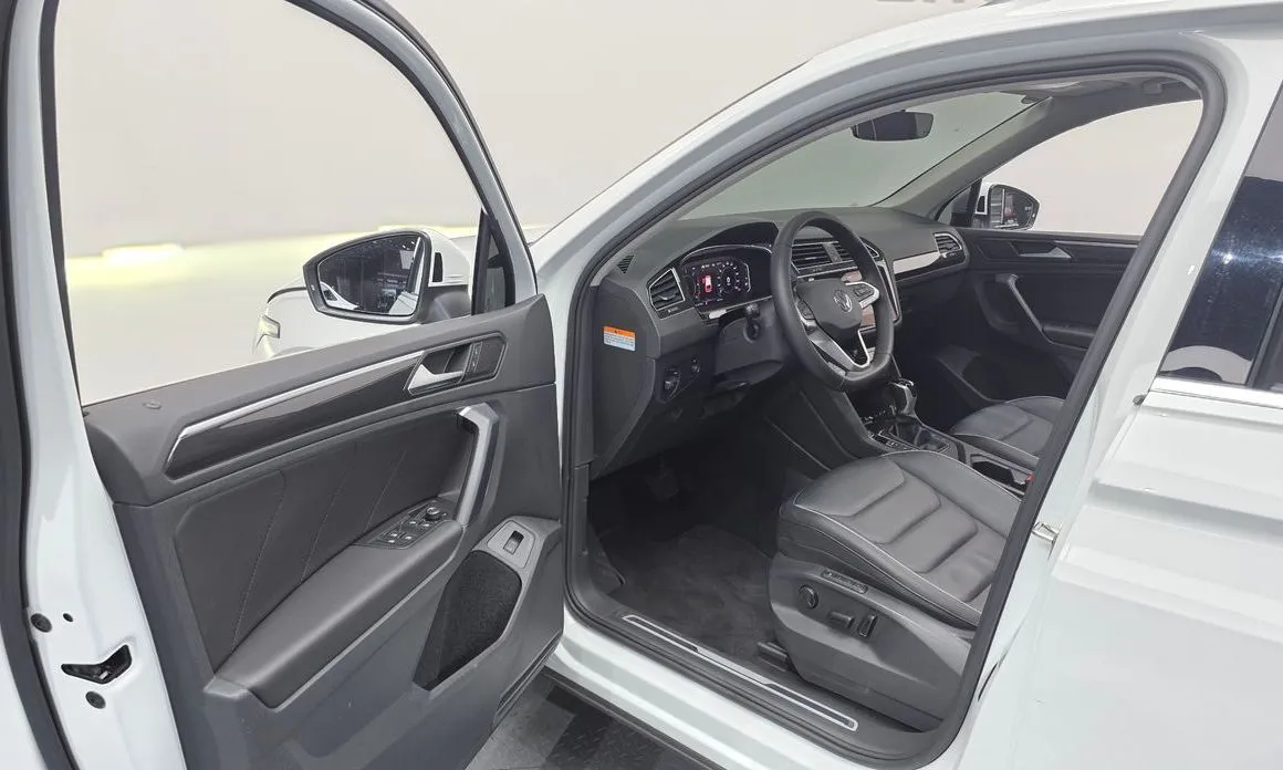 Volkswagen Tiguan — фото 6
