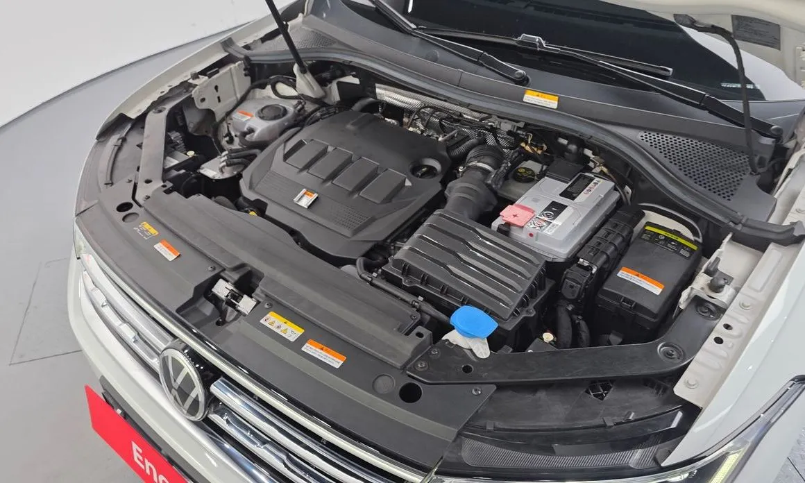 Volkswagen Tiguan — фото 9