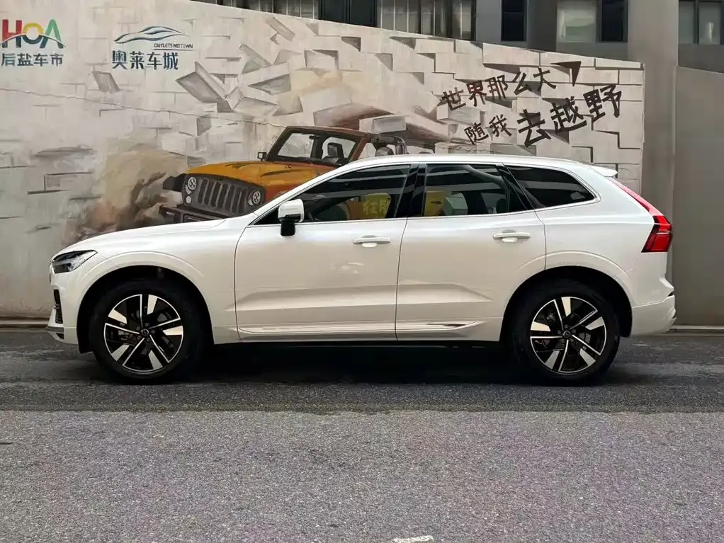 Volvo XC60 — фото 9