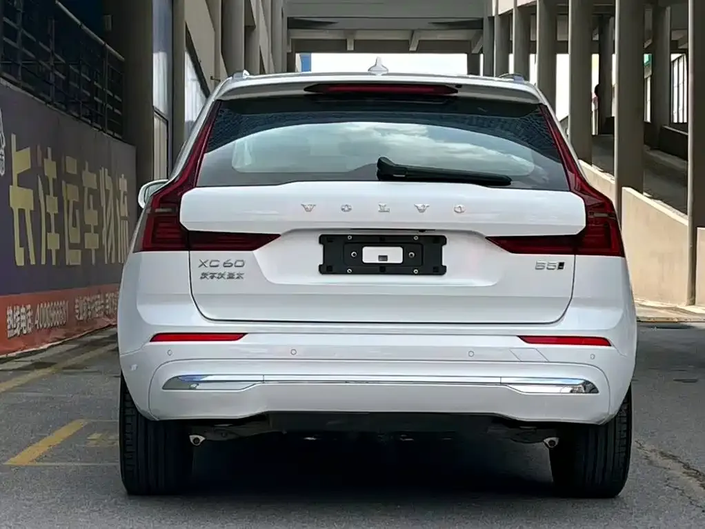 Volvo XC60 — фото 4