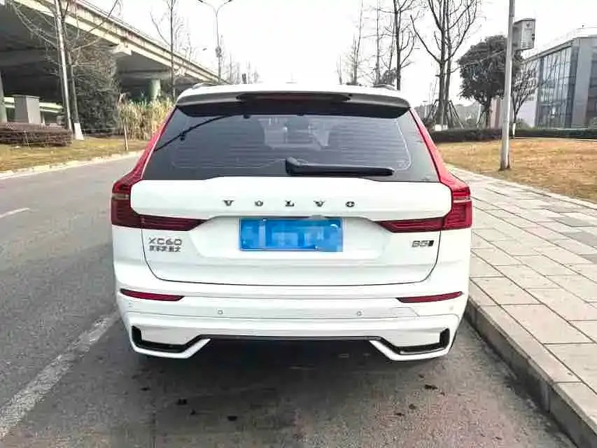 Volvo XC60 2024 из CN, фото 8