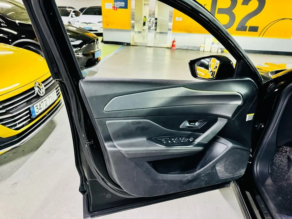 Peugeot 408 2023 из KR, фото 7