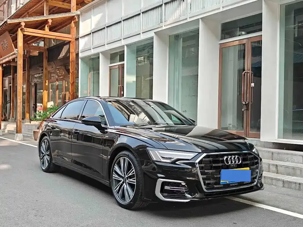 Audi A6L — фото 9