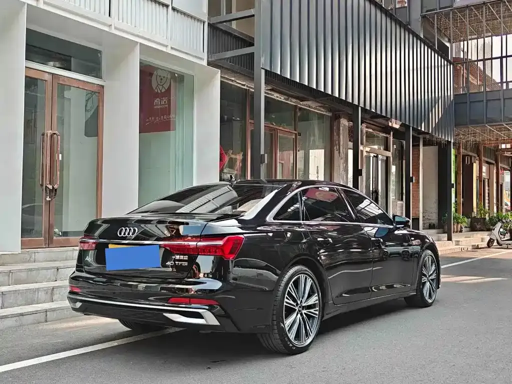Audi A6L — фото 6