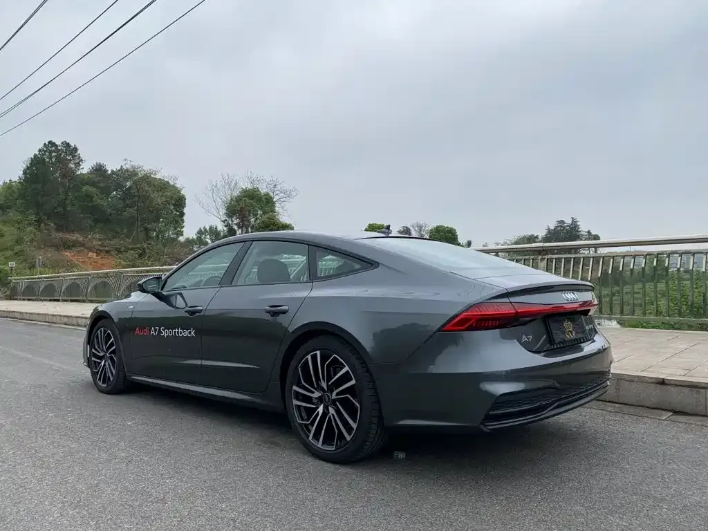 Audi A7 — фото 6