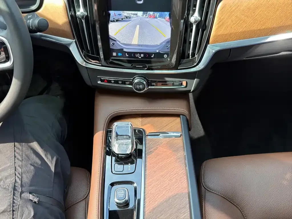 Volvo S90 — фото 8