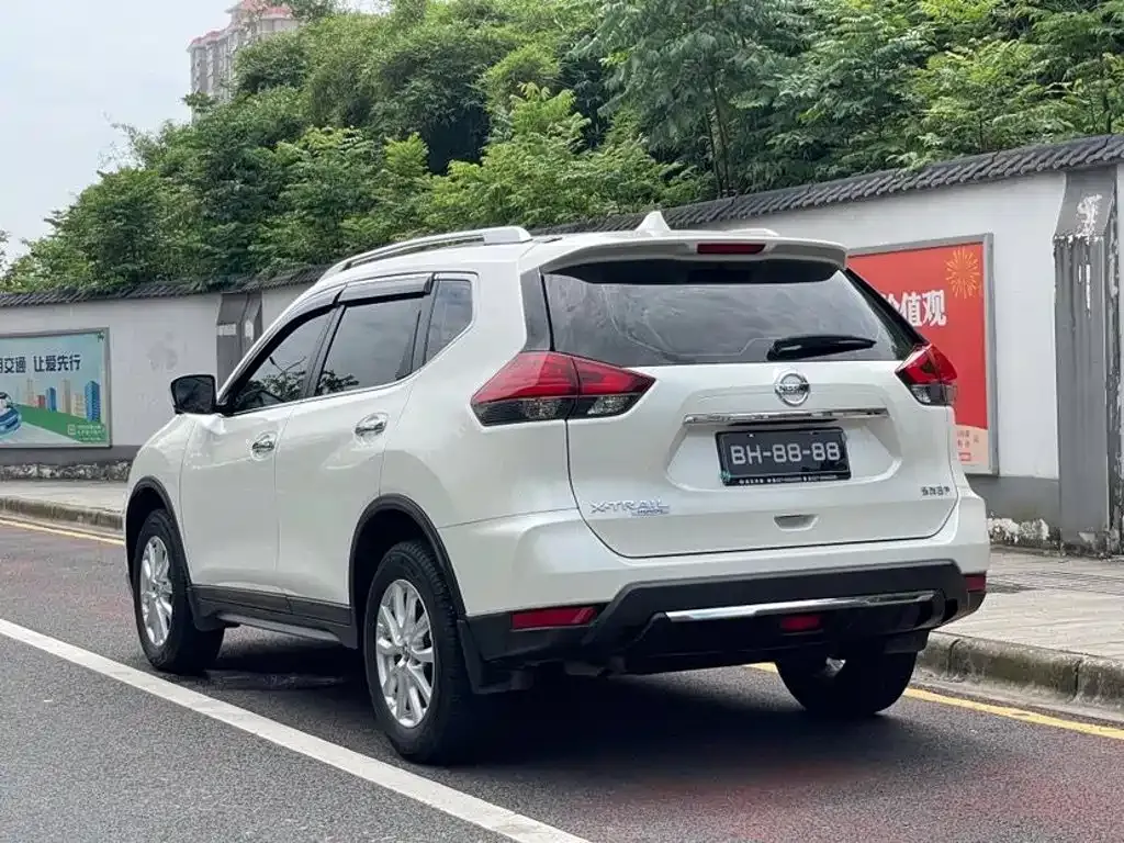 Nissan X-Trail — фото 9