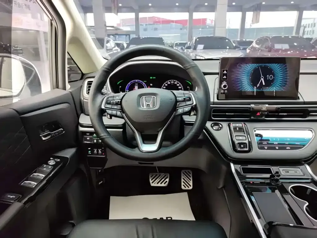 Honda Elysion 2024 из CN, фото 6