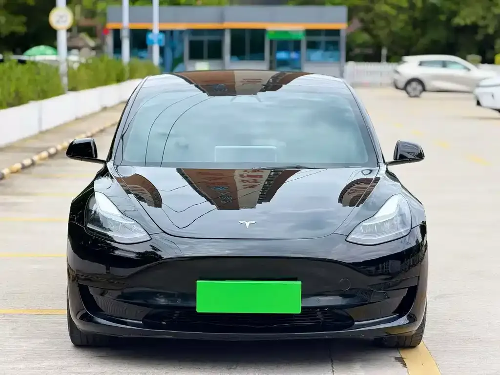 Tesla Model 3 — фото 6