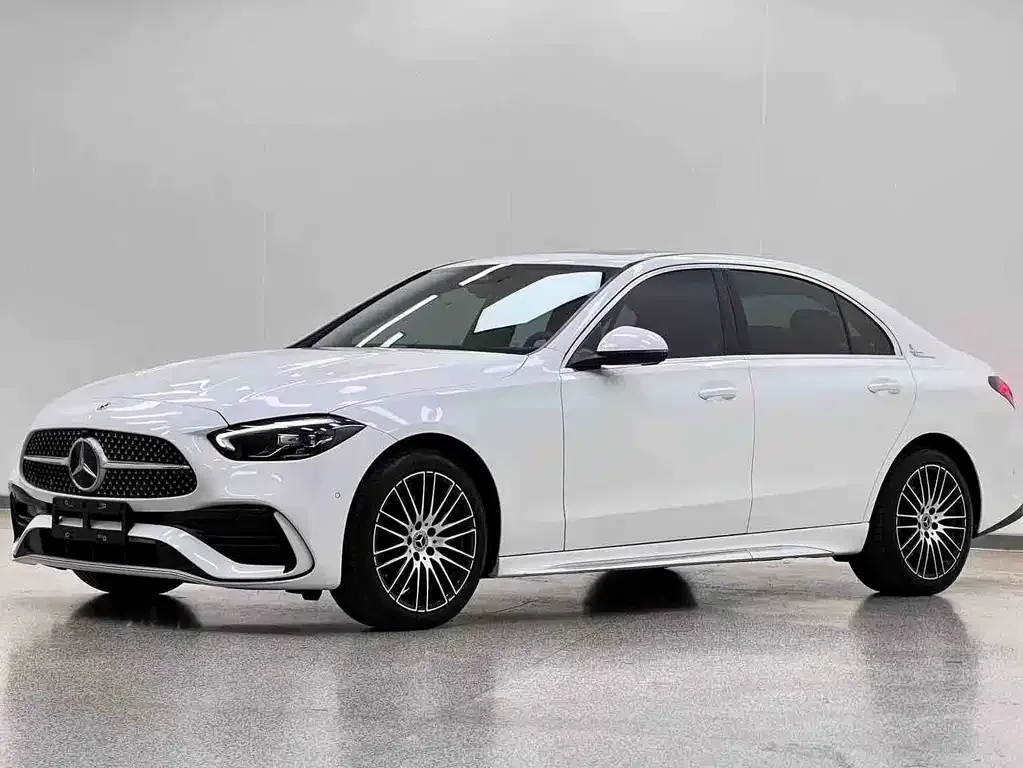 Mercedes-Benz C-Class — фото 1