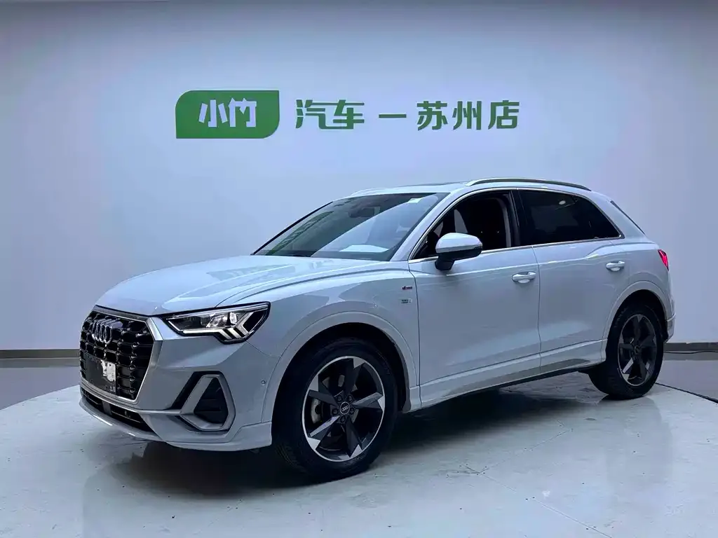 Audi Q3 — фото 1