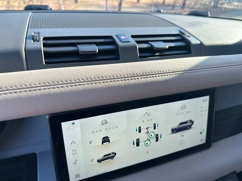 Land Rover Defender 2022 из KR, фото 3