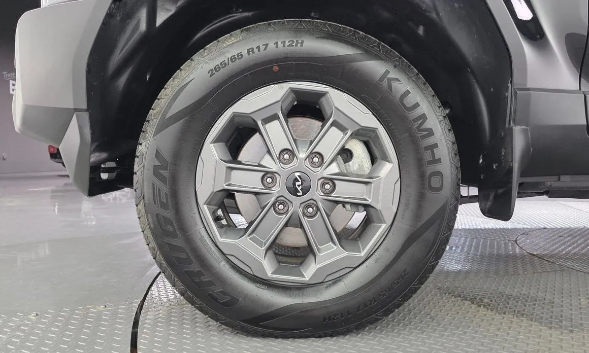 Kia Tasman — фото 10
