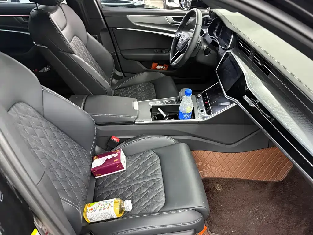 Audi A6L 2024 из CN, фото 5