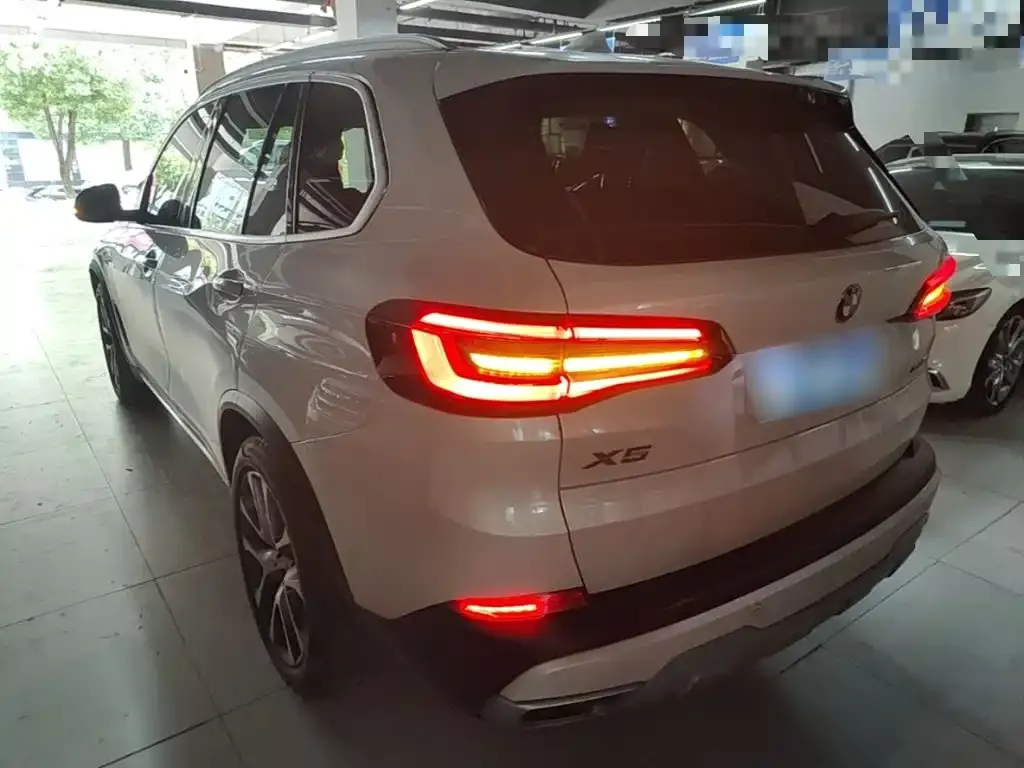 BMW X5 (Import) — фото 3